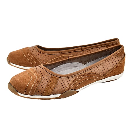 Down to Earth Ladies Leather Ballerina Shoe (Size 5) - Tan