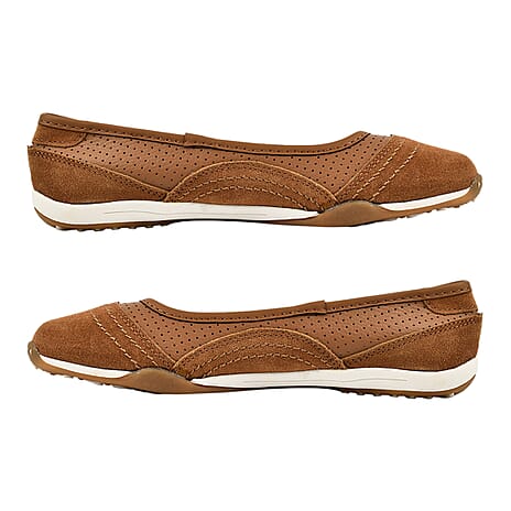 Down to Earth Ladies Leather Ballerina Shoe (Size 5) - Tan