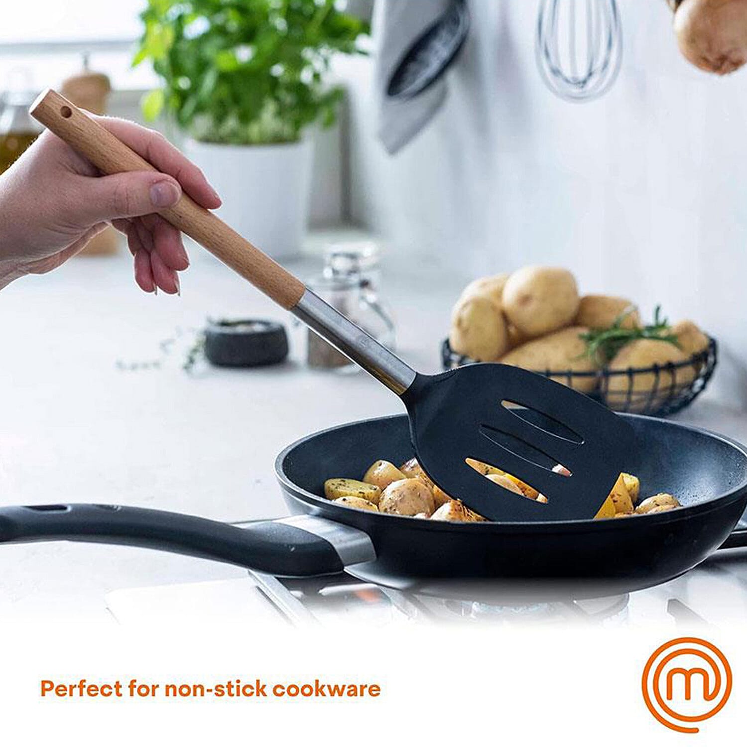 Masterchef 6 Piece Kitchen Utensil Set - Wood & Black