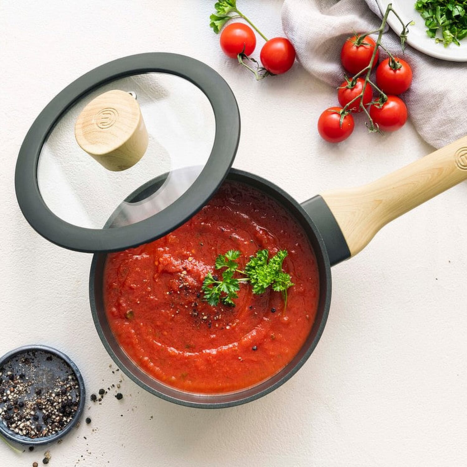 MASTERCHEF SAUCE PAN 18CM WITH LID - Wood Black