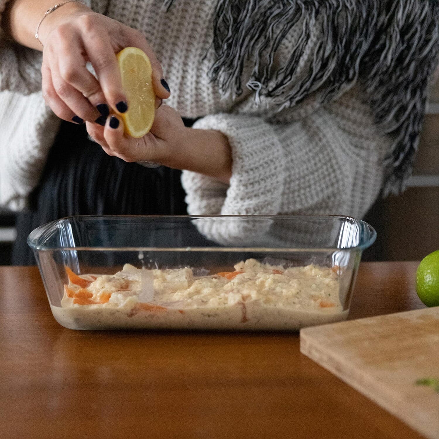 PYREX Loaf Baking Dish (Size 28x11x8 cm) - Transparent