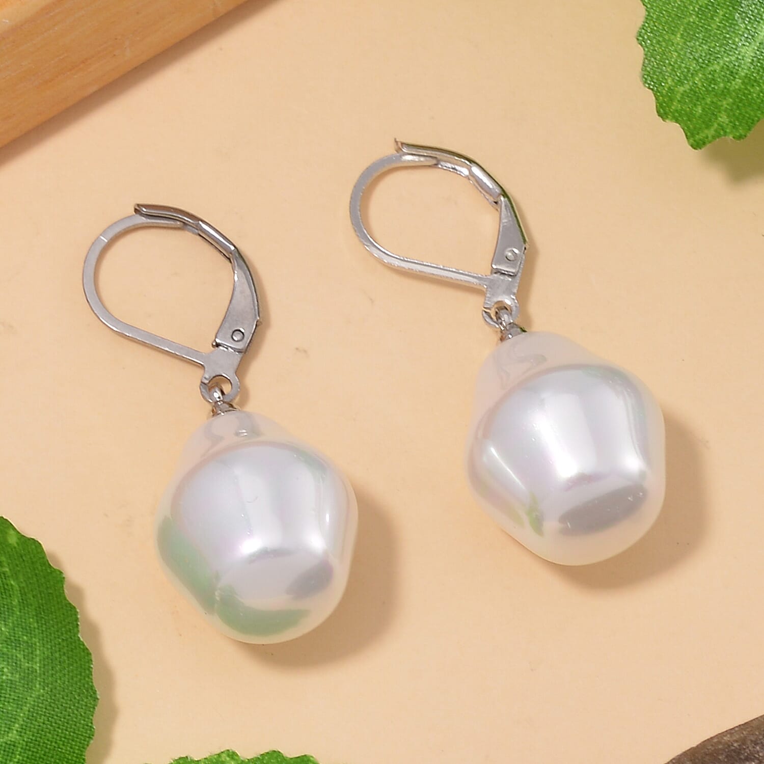 White Shell Pearl Earrings