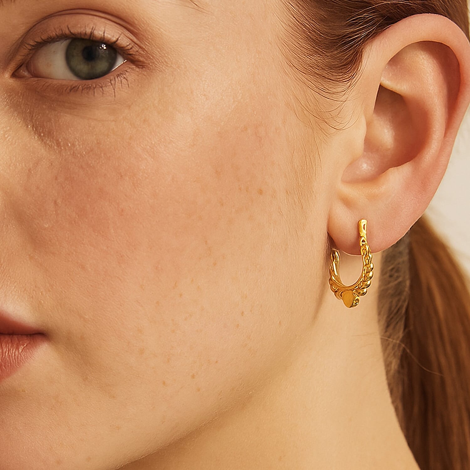 9K Yellow Gold  Earring,  Gold Wt. 0.37 Gms