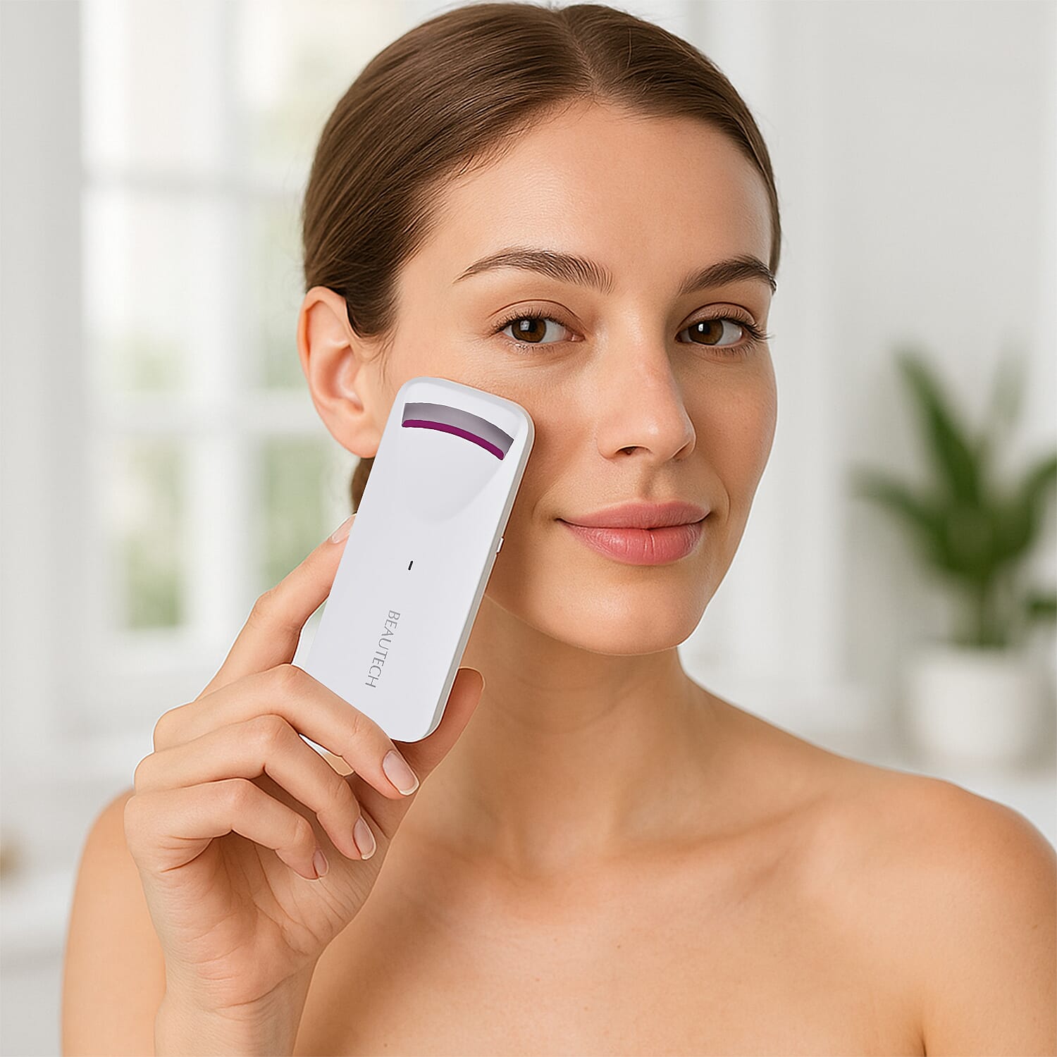 Beautech Quick Heated Eyelash Curler - White