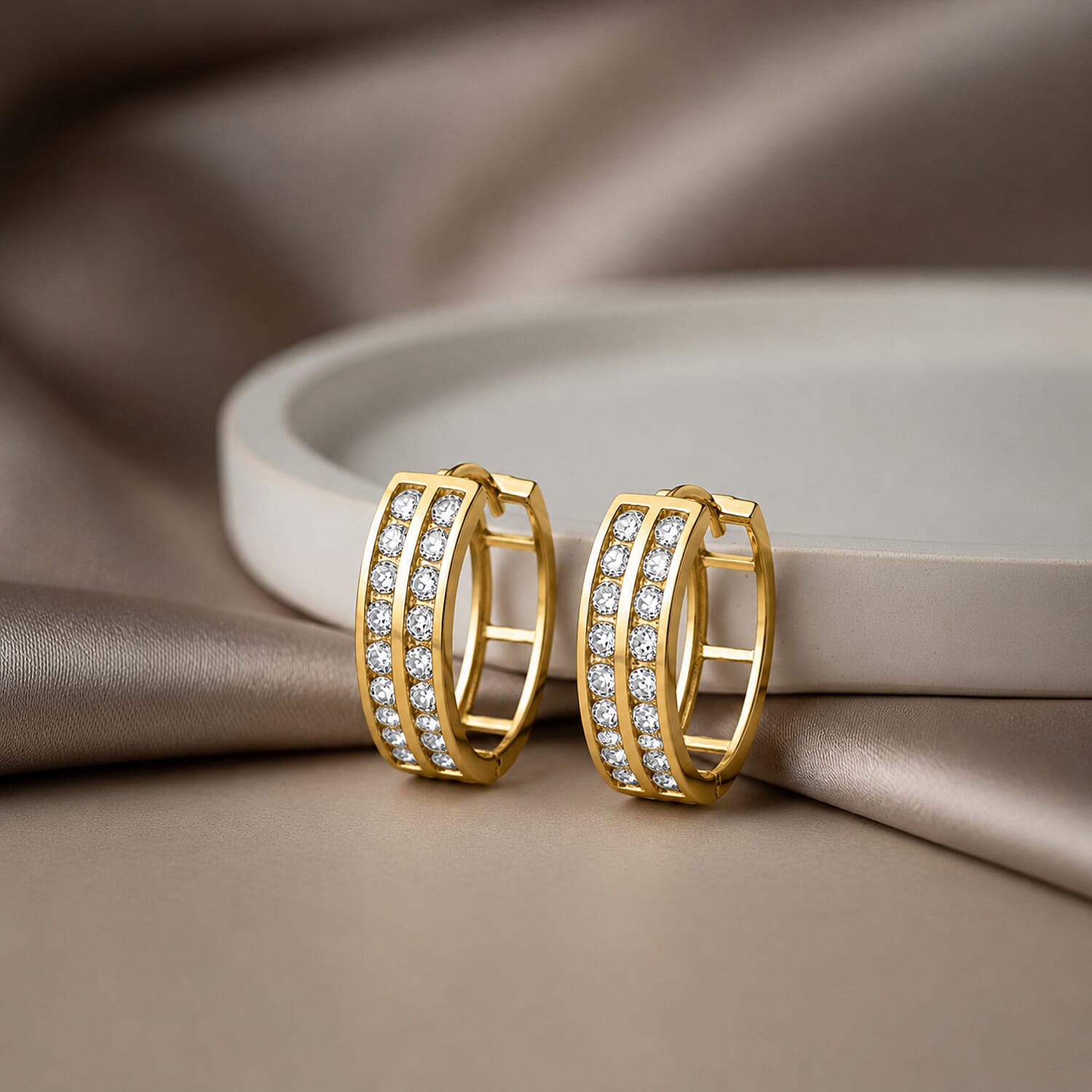 9K Yellow Gold  A   White Cubic Zirconia  Earring 2.24 pc,  Gold Wt. 2.2 Gms  2.240  Ct.