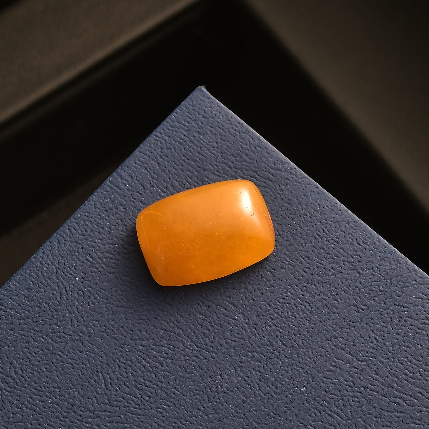 Honey Jade Cushion 14x10 mm 6.140 Ct.