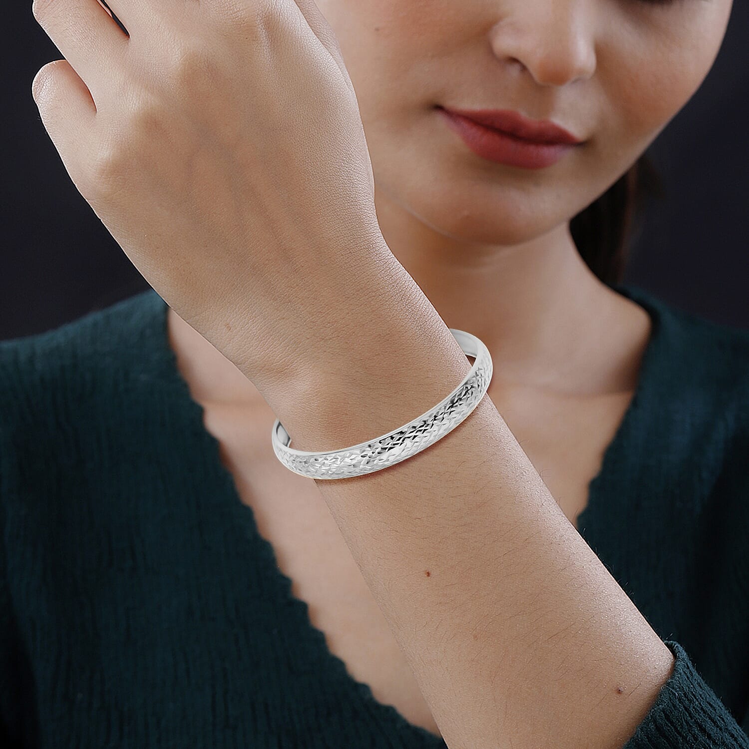 JCK Vegas Closeout - Diamond-Cut Bangle in Yellow Gold Overlay Sterling Silver (Size 8)