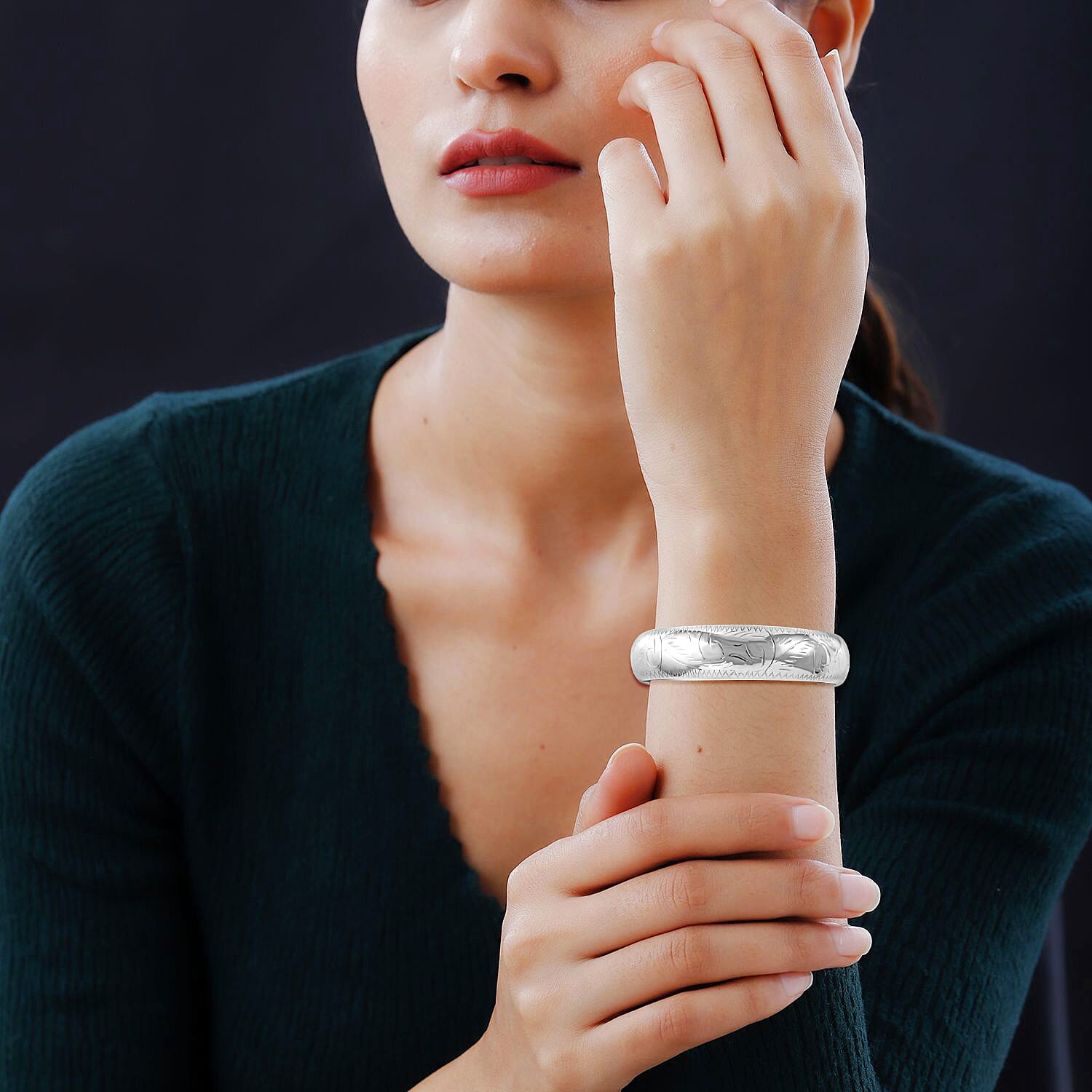 Heavy Silver Bangle (Size - 7.5), Silver Wt. 28.82 Gms.