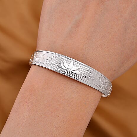 Adjustable textured Bangle