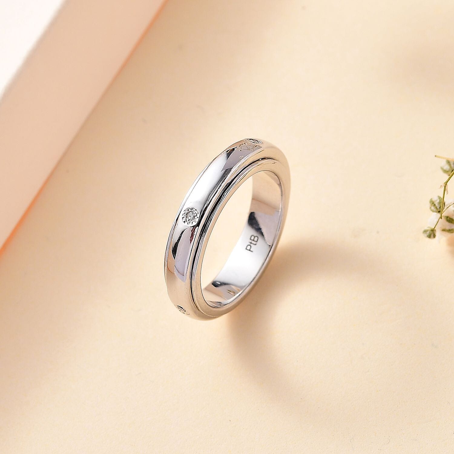 Natural Diamond Band Spinner Ring