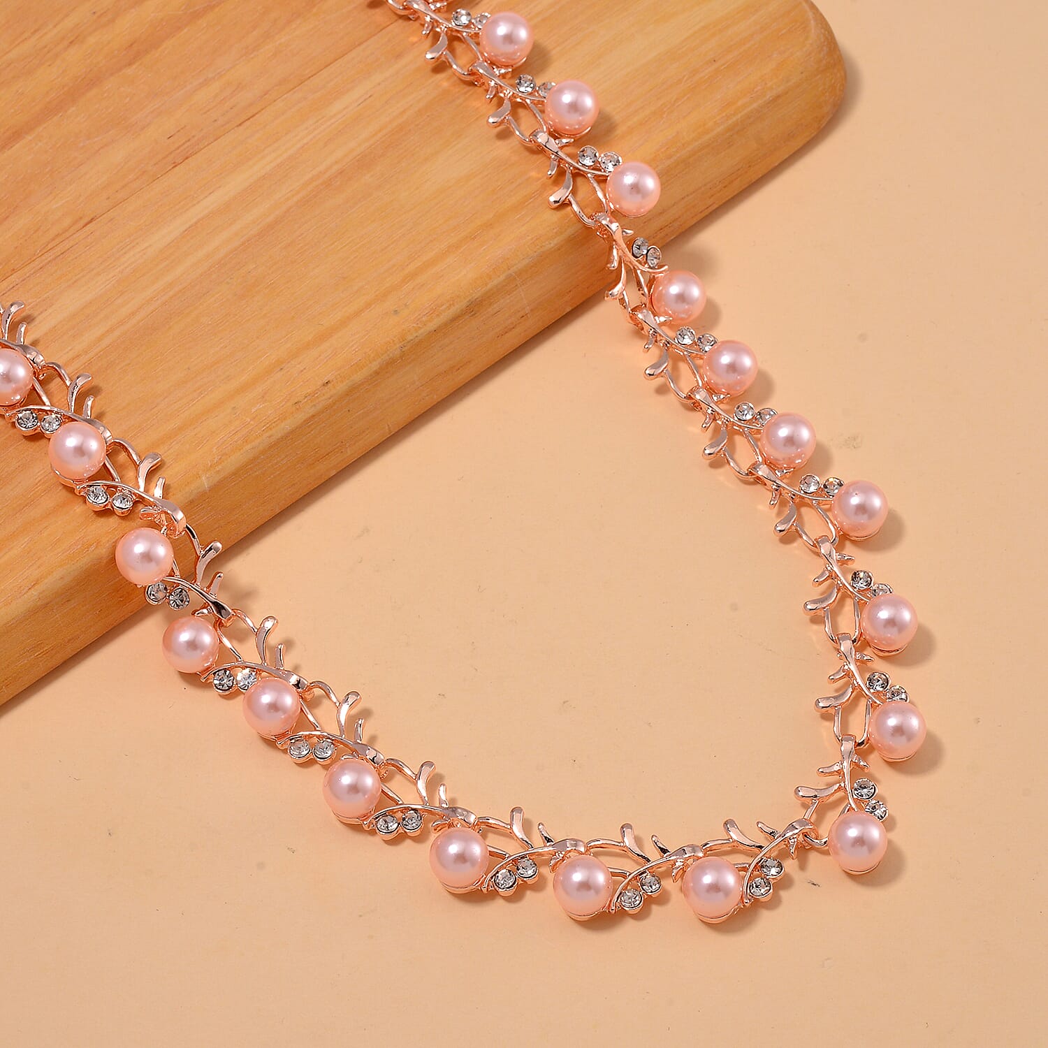 Pink Shell Pearl & White Crystal Necklace (Size - 18-2 Ext) in Rose Gold Tone 100.20 Ct. Pink Shell Pearl & White Crystal Necklace (Size - 18-2 Ext) in Rose Gold Tone 100.20 Ct.