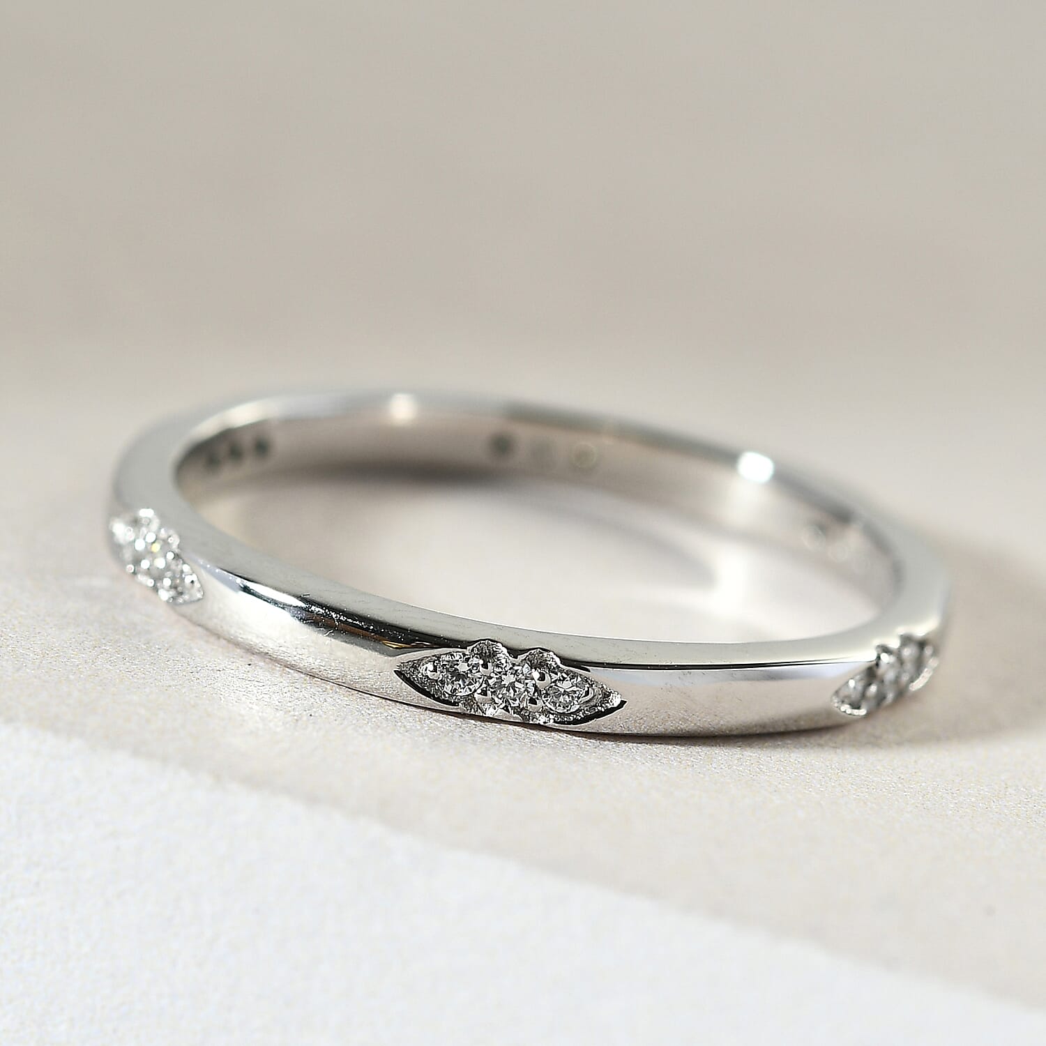 RHAPSODY 950 Platinum IGI Certified Diamond (VS/E-F) Ring 0.10 Ct.