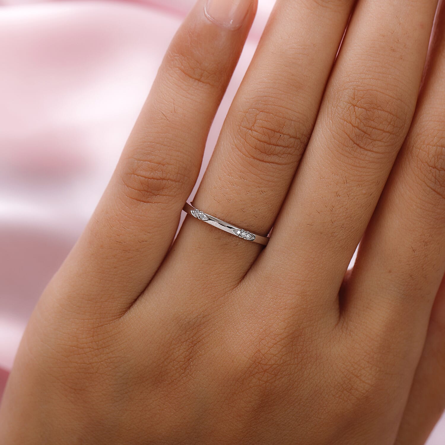 RHAPSODY 950 Platinum IGI Certified Diamond (VS/E-F) Ring 0.10 Ct.