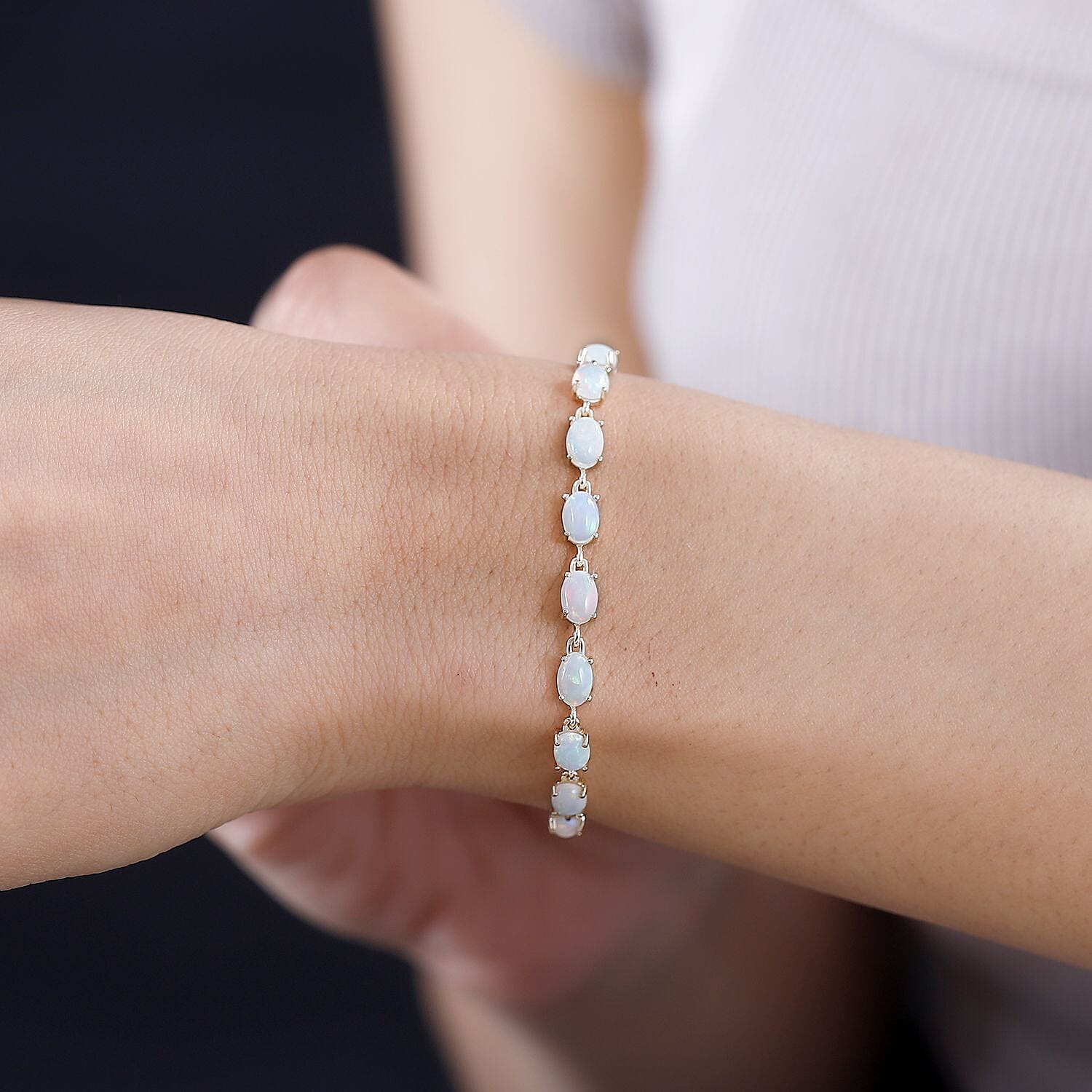 9K Yellow Gold  AAA   Ethiopian Opal  Cluster Bracelet (Size - 7.5) 5.34 ct,  Gold Wt. 3.28 Gms  7.000  Ct.