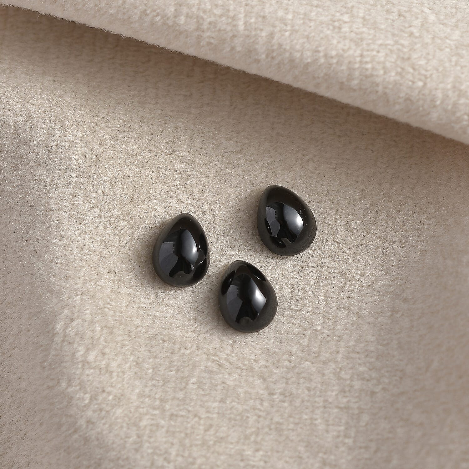 Black Spinel Pear 8x6 mm
