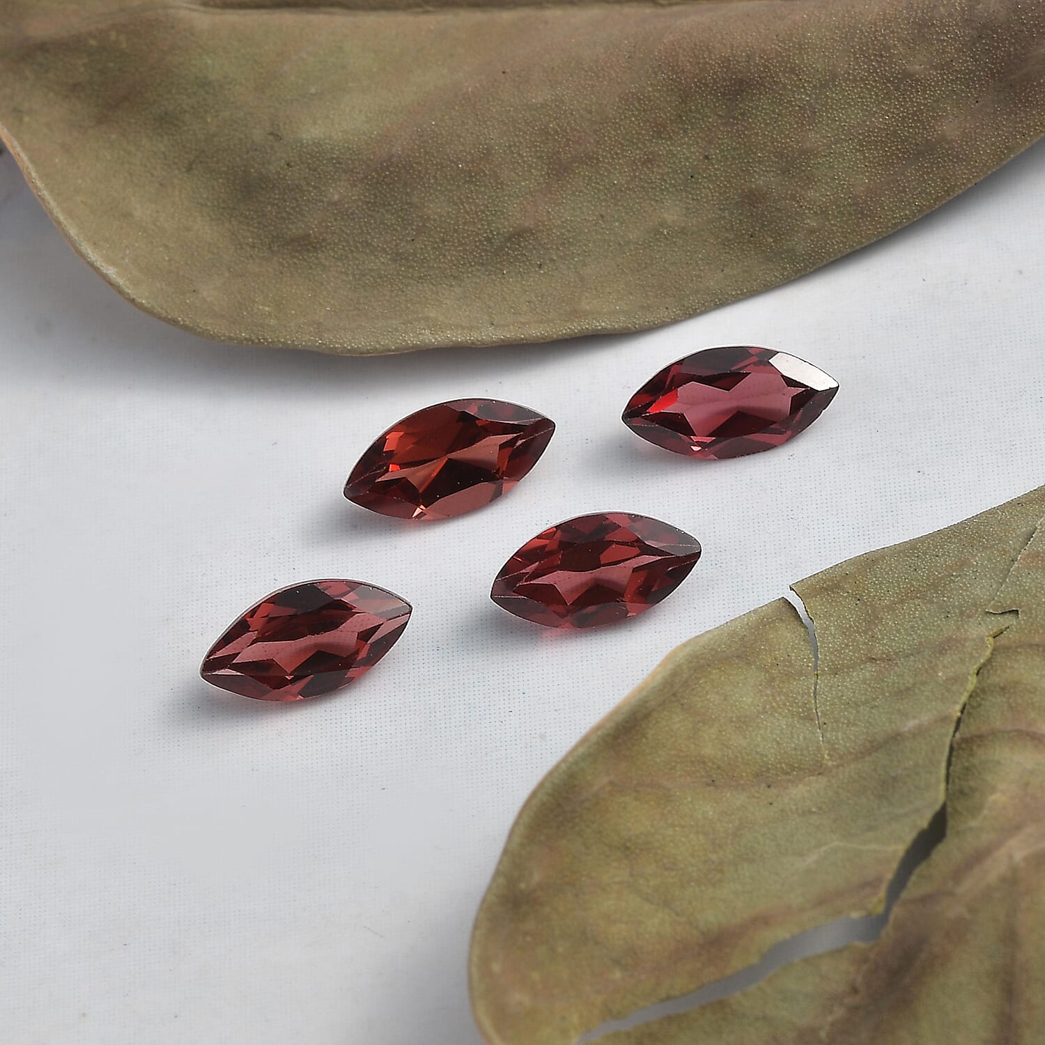Red Garnet Marquee 8x4 mm