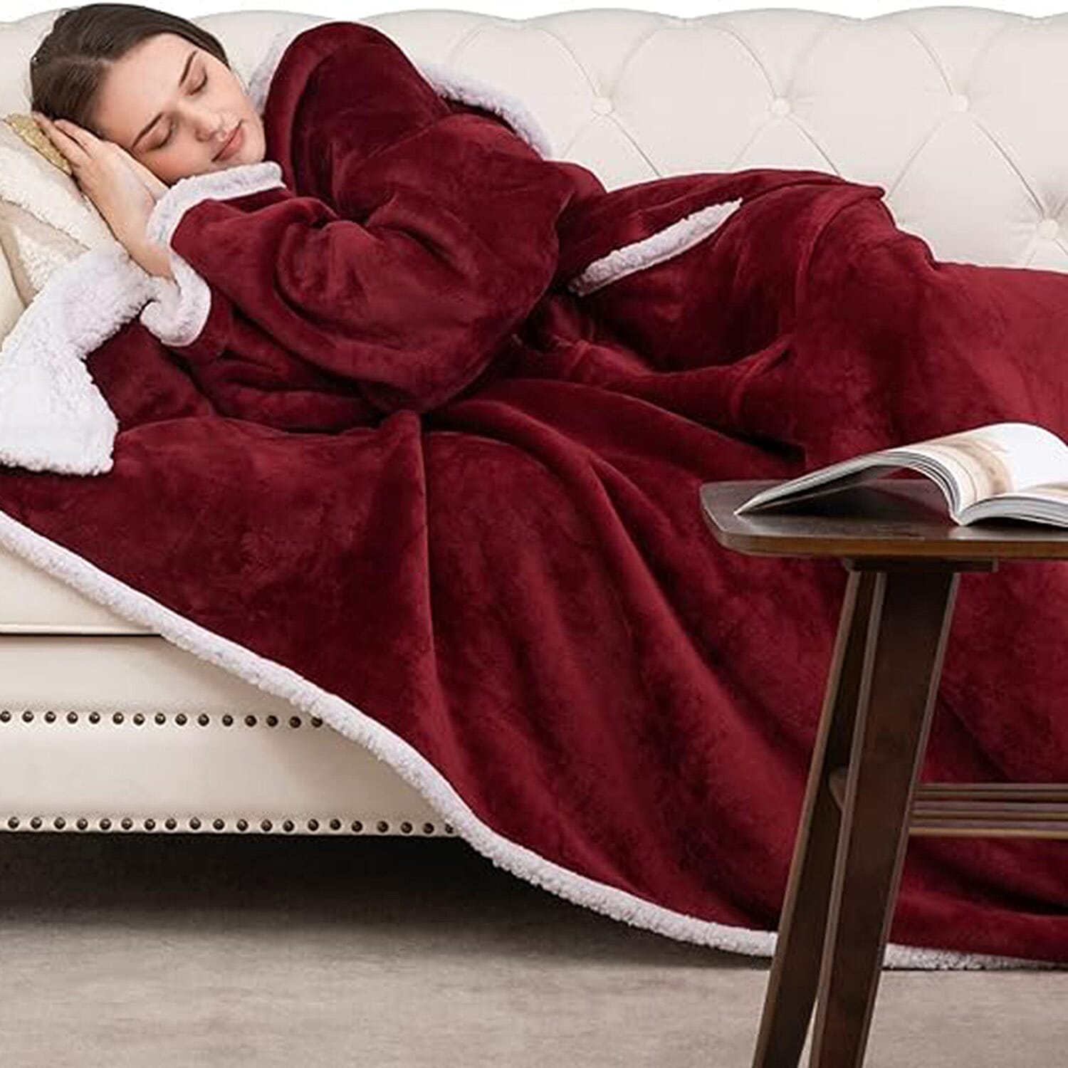  Portable Cuddly Blanket with Sleeves
