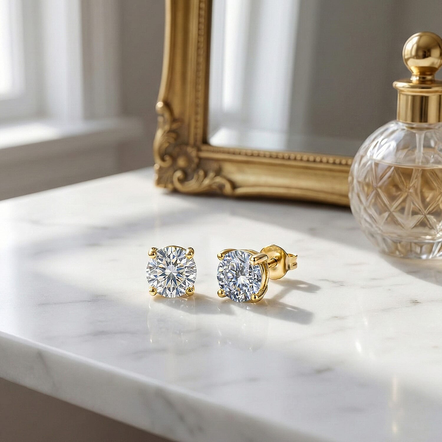 Luxuriant 14K Yellow Gold Lab Grown Diamond (VS-GH) Stud Earring with Push Back 1.00 Ct.