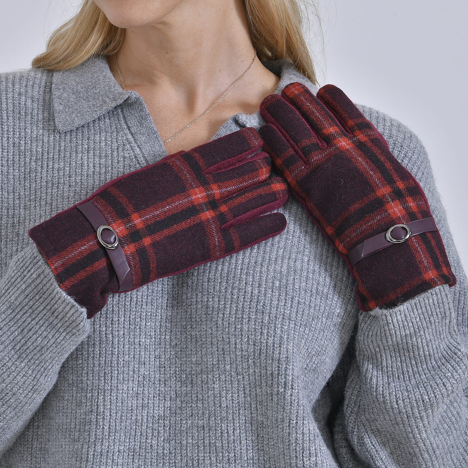 Winter Fashion Must Have - Designer Inspiration - CASHMERE Gloves - Wine Red