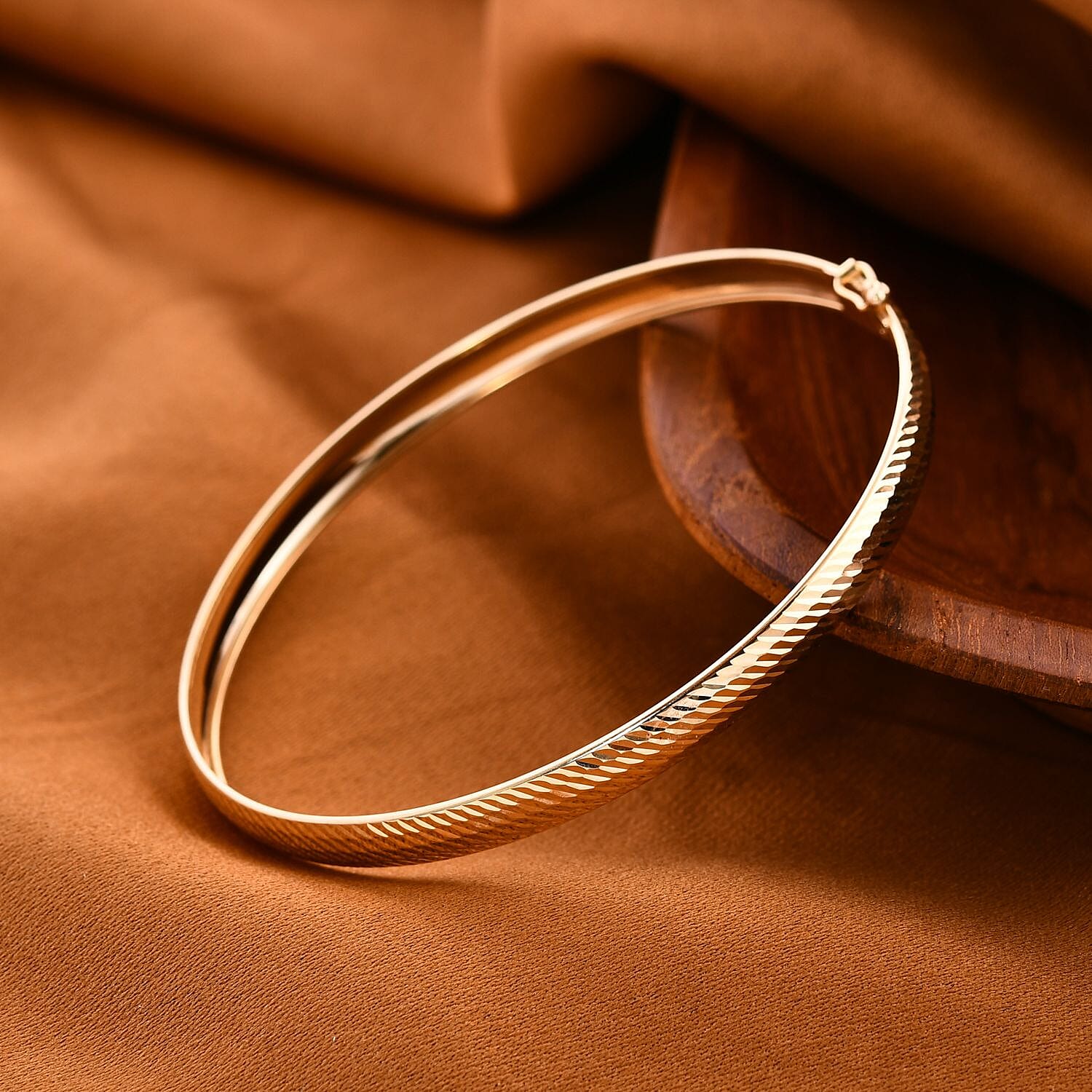9K Yellow Gold Designer Inspired Bangle 7.5 Inch (62mm Width) Gold Wt. 3.20 Grams