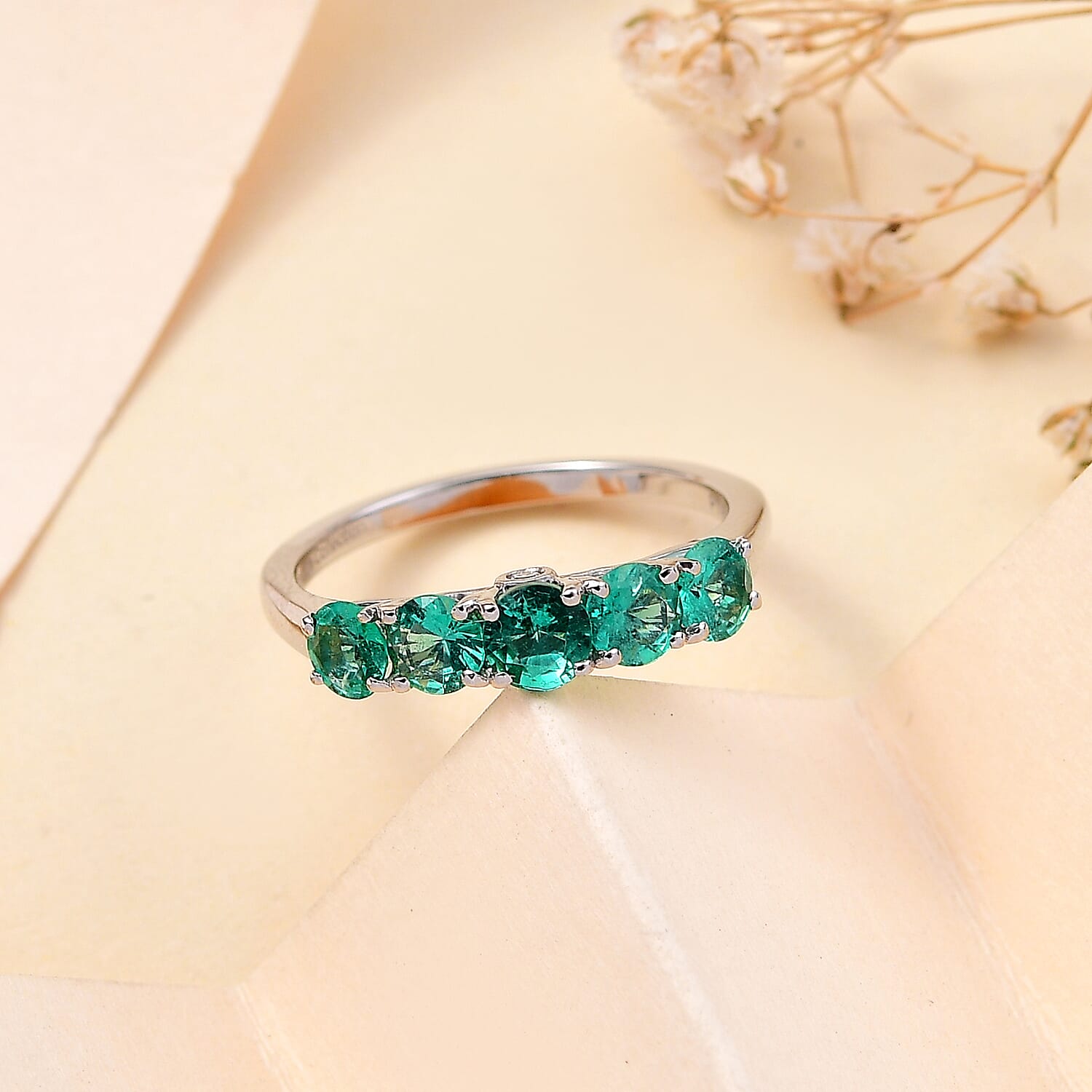 AAAA GEMFIELDS ZAMBIAN EMERALD - 950 Platinum with White Diamond (VS-E-F) 5 Stone Ring 1.28 ct,  Platinum Wt. 3.69 Gms