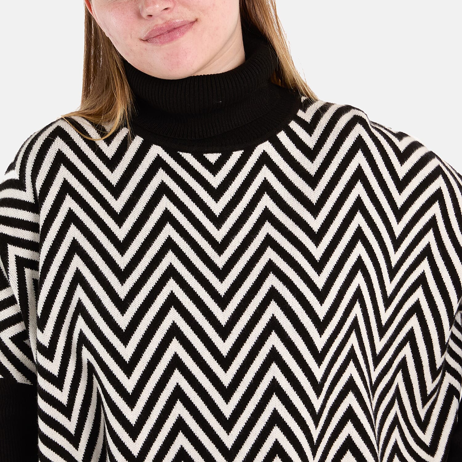 NOVA OF LONDON- Chilli Charm Viscose Zig-Zag Jumper (ONE SIZE)- Black