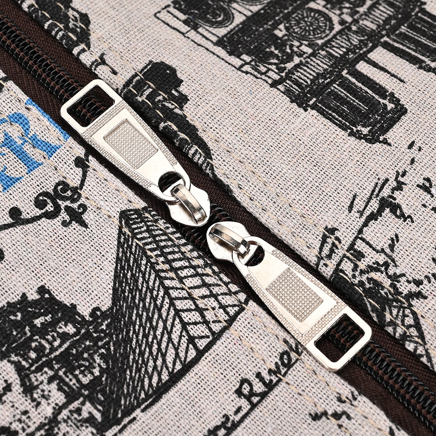 Eiffel Tower Printed Travel Bag with Adjustable Handle (Size 50x28x30 cm) - White Eiffel Tower Printed Travel Bag with Adjustable Handle (Size 50x28x30 cm) - White