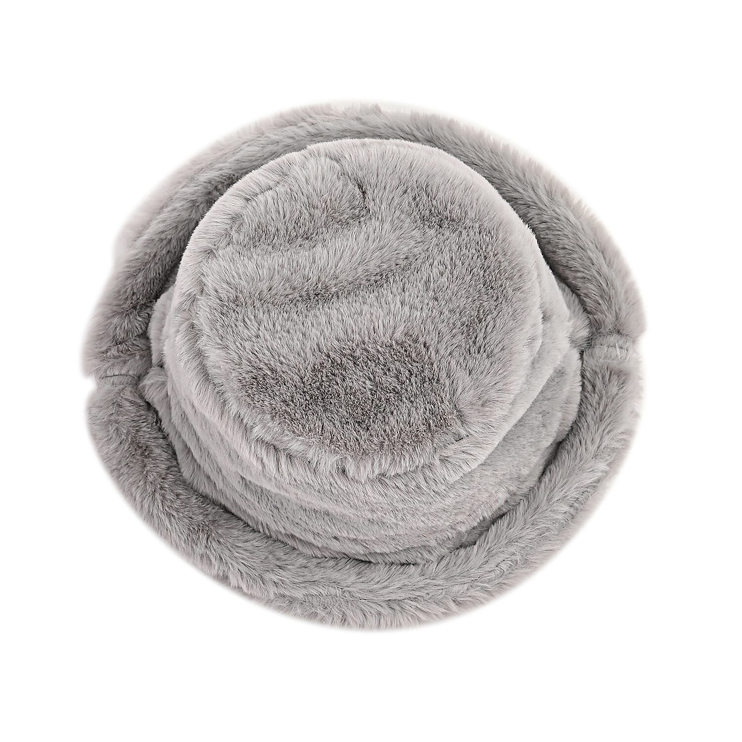 Lightweight and Cozy Hat - Grey