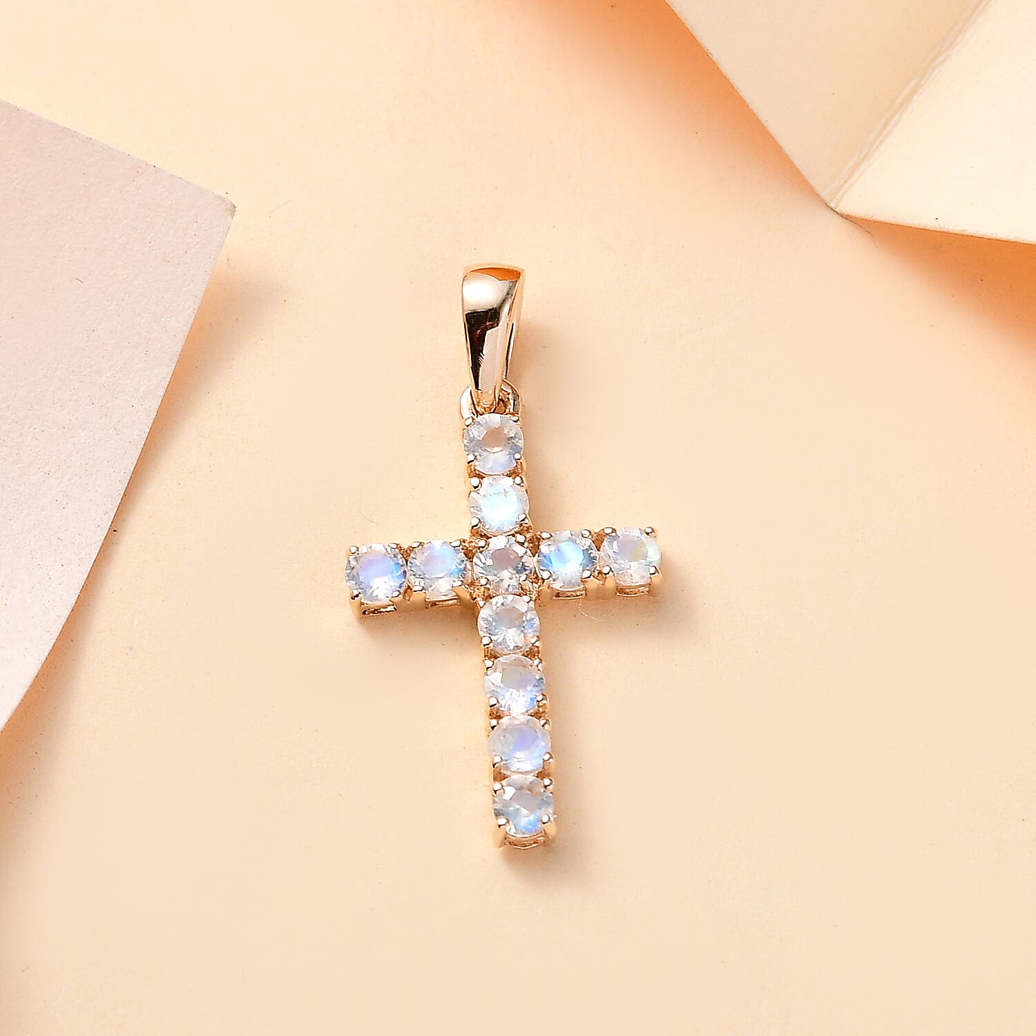 9K Yellow Gold  AA   Moon Glow Stone  Pendant 1.32 ct,  Gold Wt. 0.8 Gms  0.748  Ct.