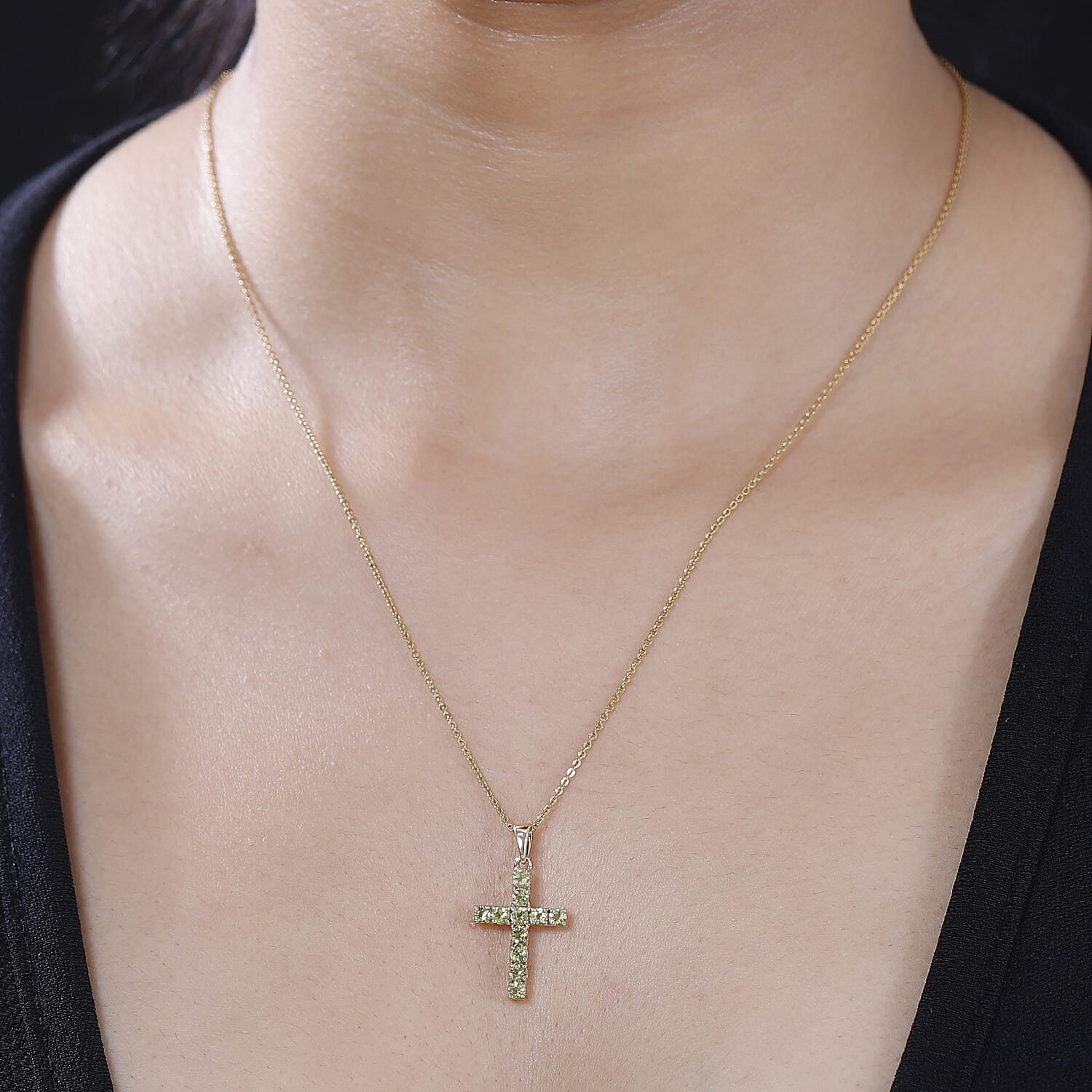 9K Yellow Gold  AA   Peridot  Pendant  Gold Wt. 0.8 Gms  0.869  Ct.