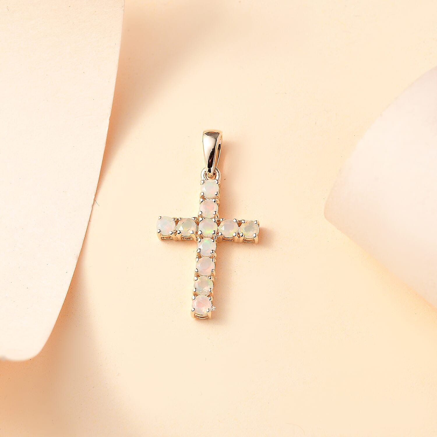 9K Yellow Gold  AA   Ethiopian Opal  Pendant 0.46 ct,  Gold Wt. 0.92 Gms  0.462  Ct.