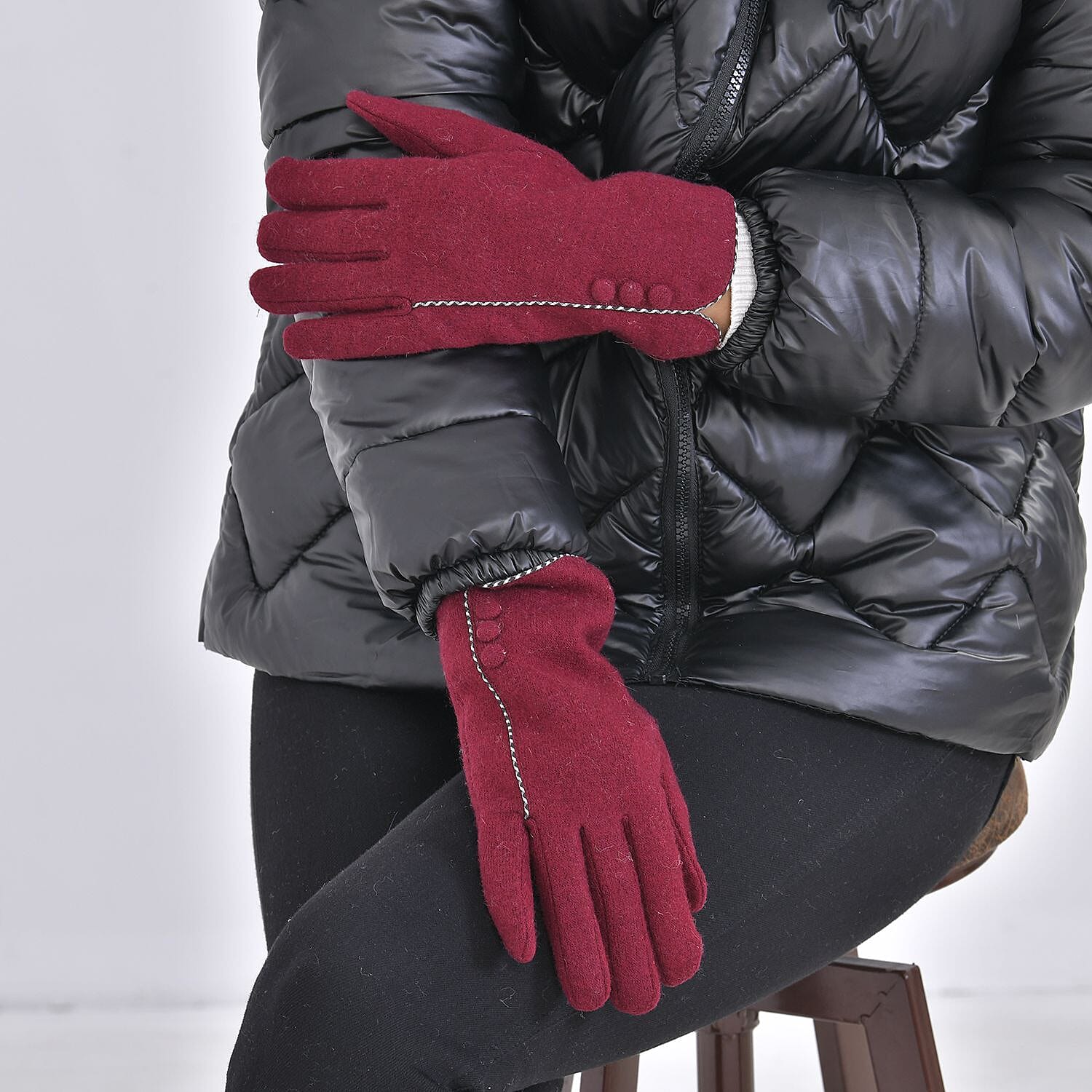 Luxury Cashmere Wool Gloves With Button Detailing and Fleece Lining - Red