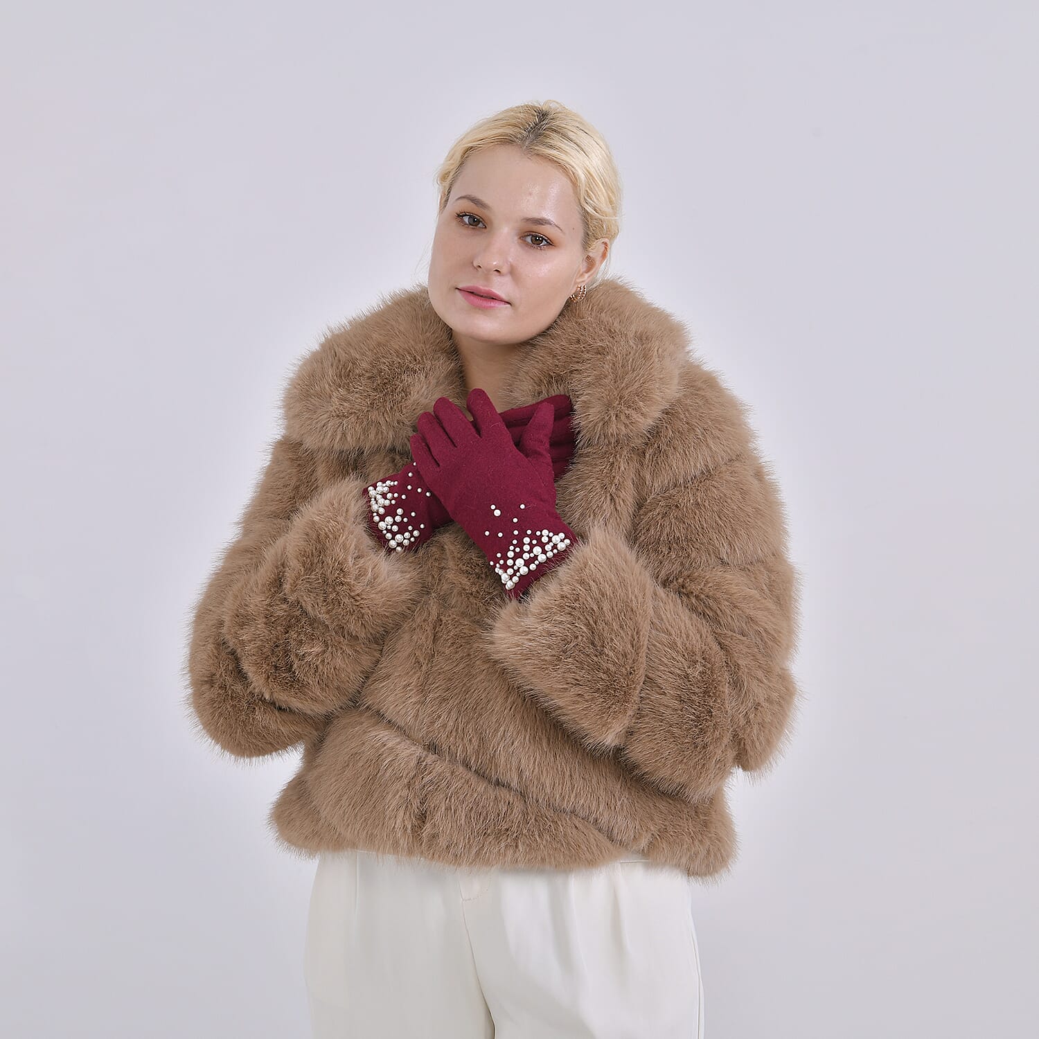 Elegant Cashmere Touch Screen Pearl Embellishments Gloves - Red