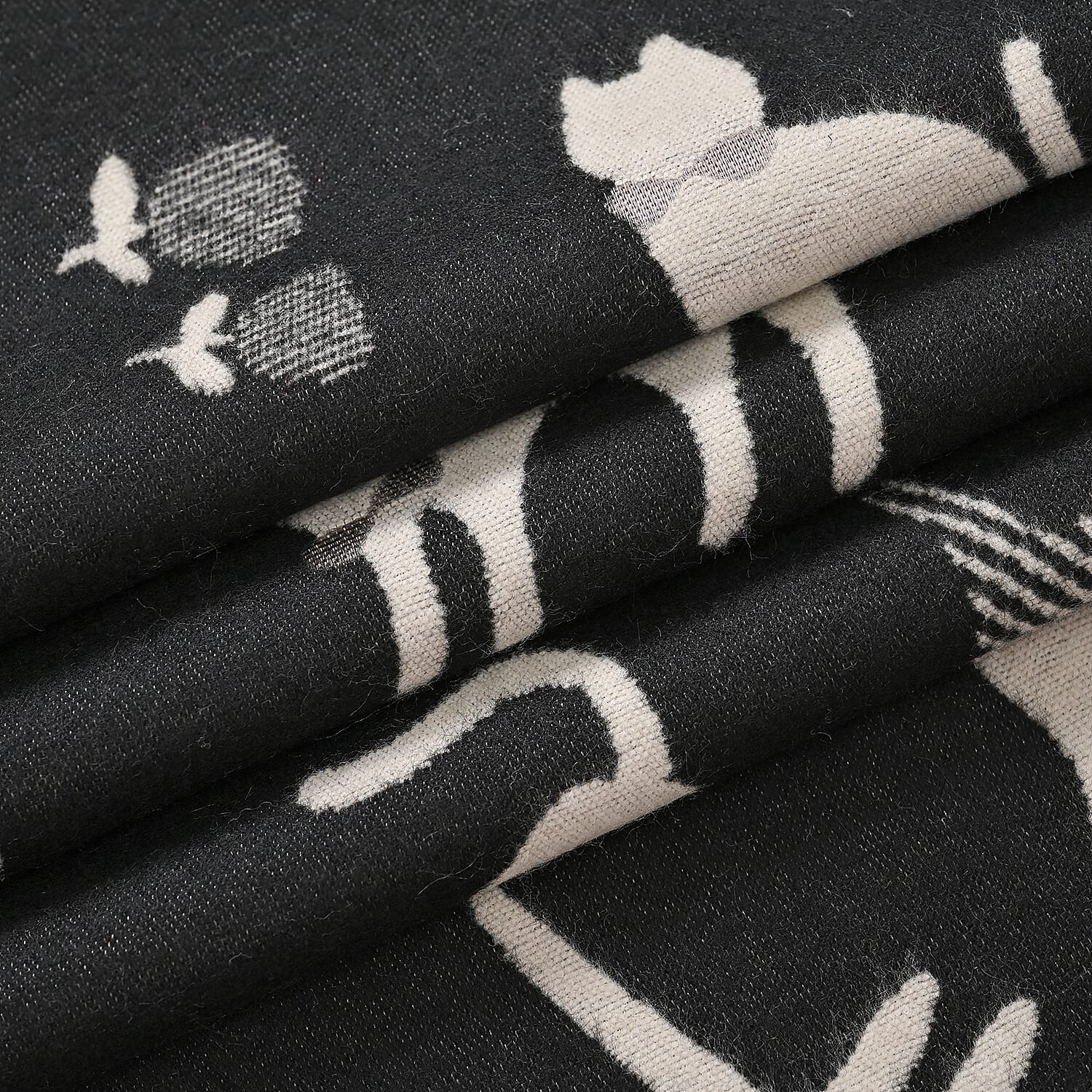 Closeout Deal Super Soft Cat Print Shawl - Black & Beige