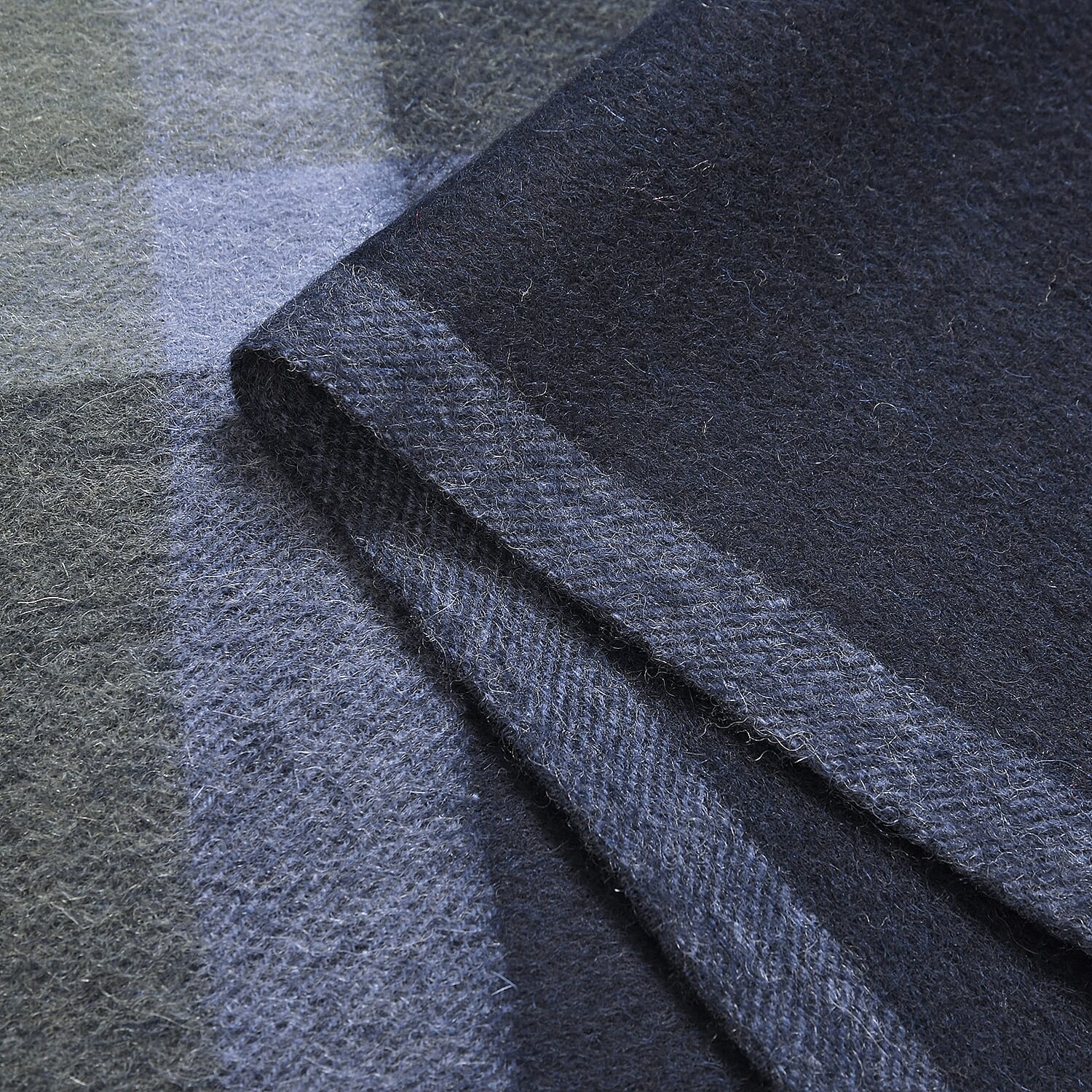 100% Wool Plaid Pattern Tassel Scarf (Size 160x30 cm)- Blue