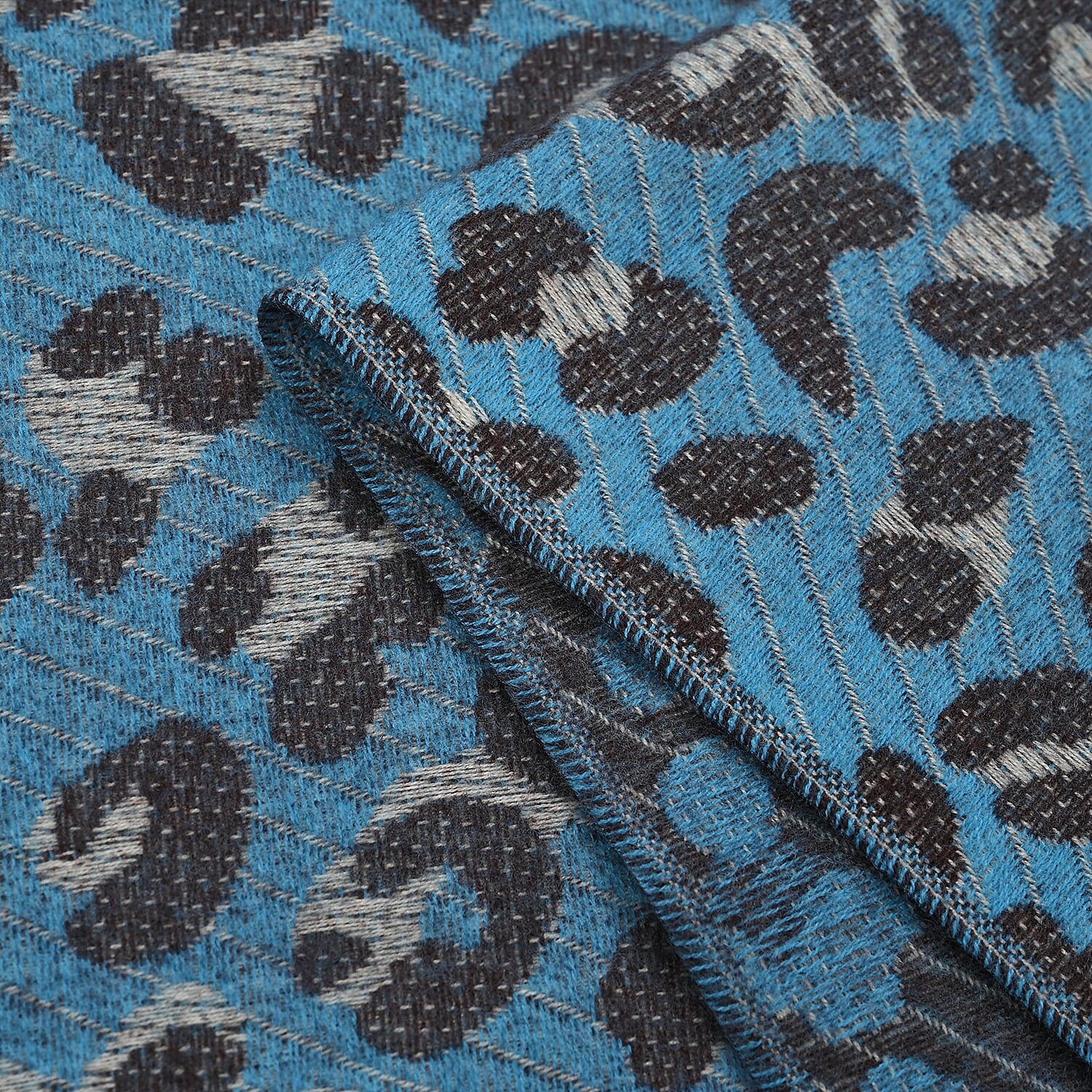 Closeout Deal Super Soft Leopard Print Shawl - Blue