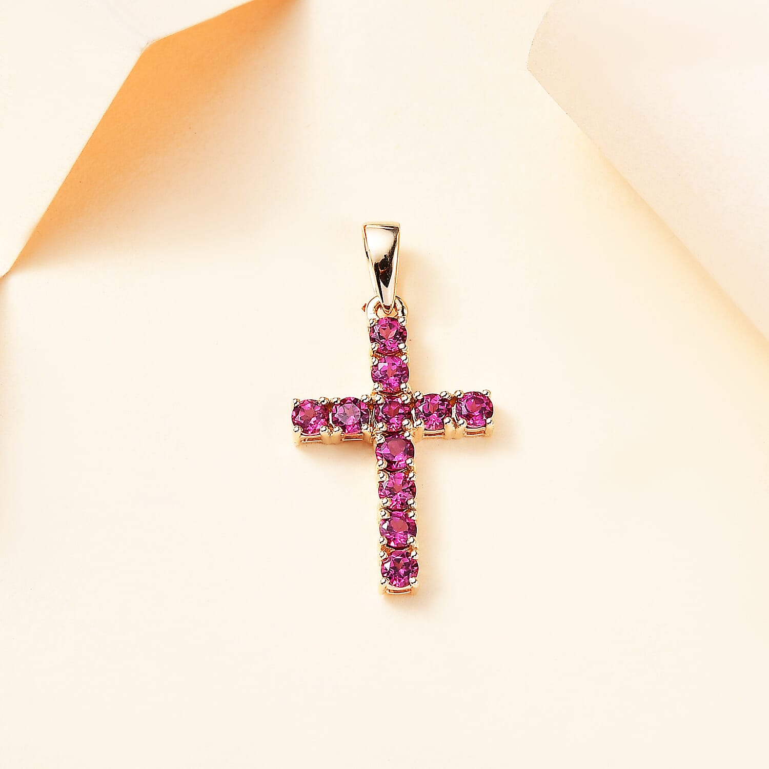 9K Yellow Gold AA  Rhodolite Garnet Pendant, Gold Wt. 0.89 Gms 1.023  Ct.