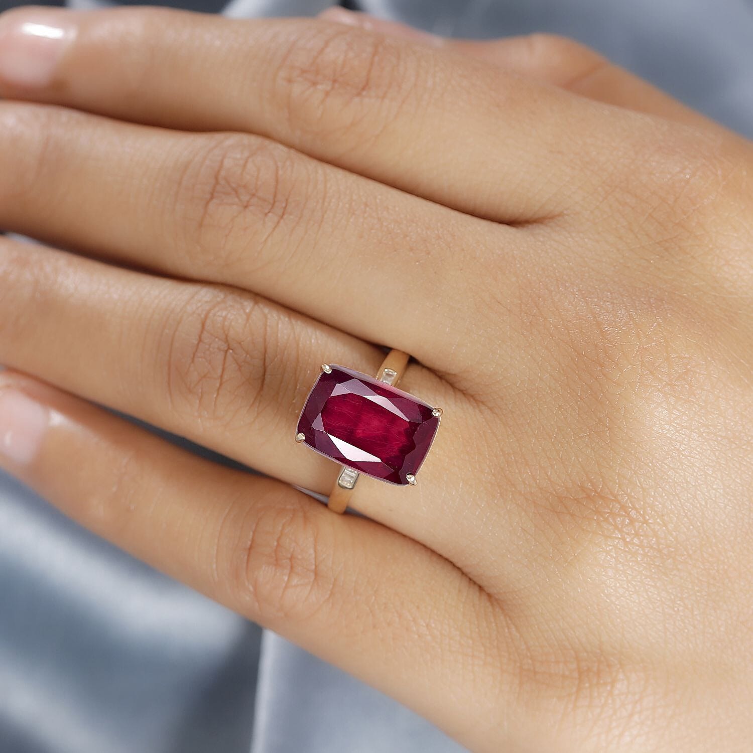 9K Yellow Gold AAA African Ruby, White Diamond Ring 10.55 Ct.