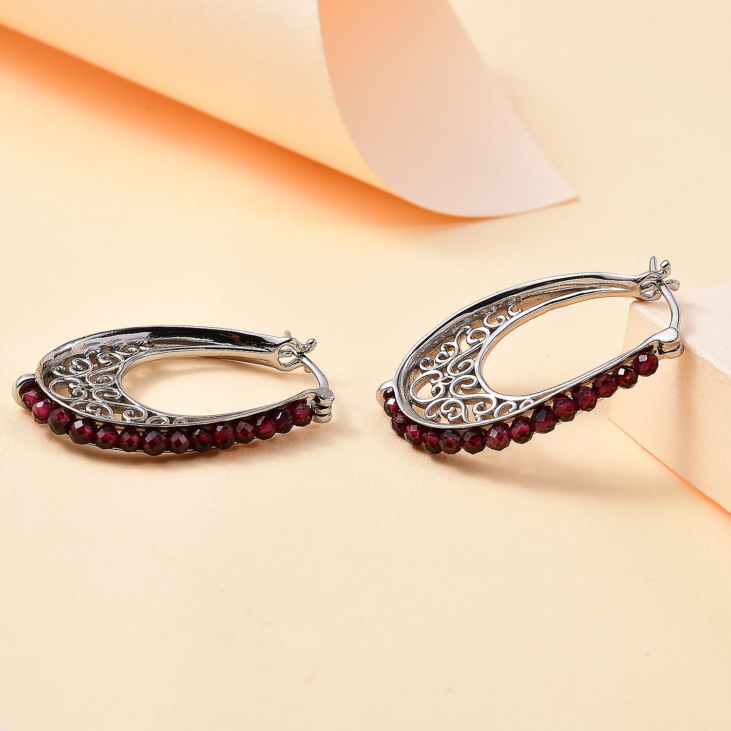 Red Garnet Vintage Earrings 7.80 ct