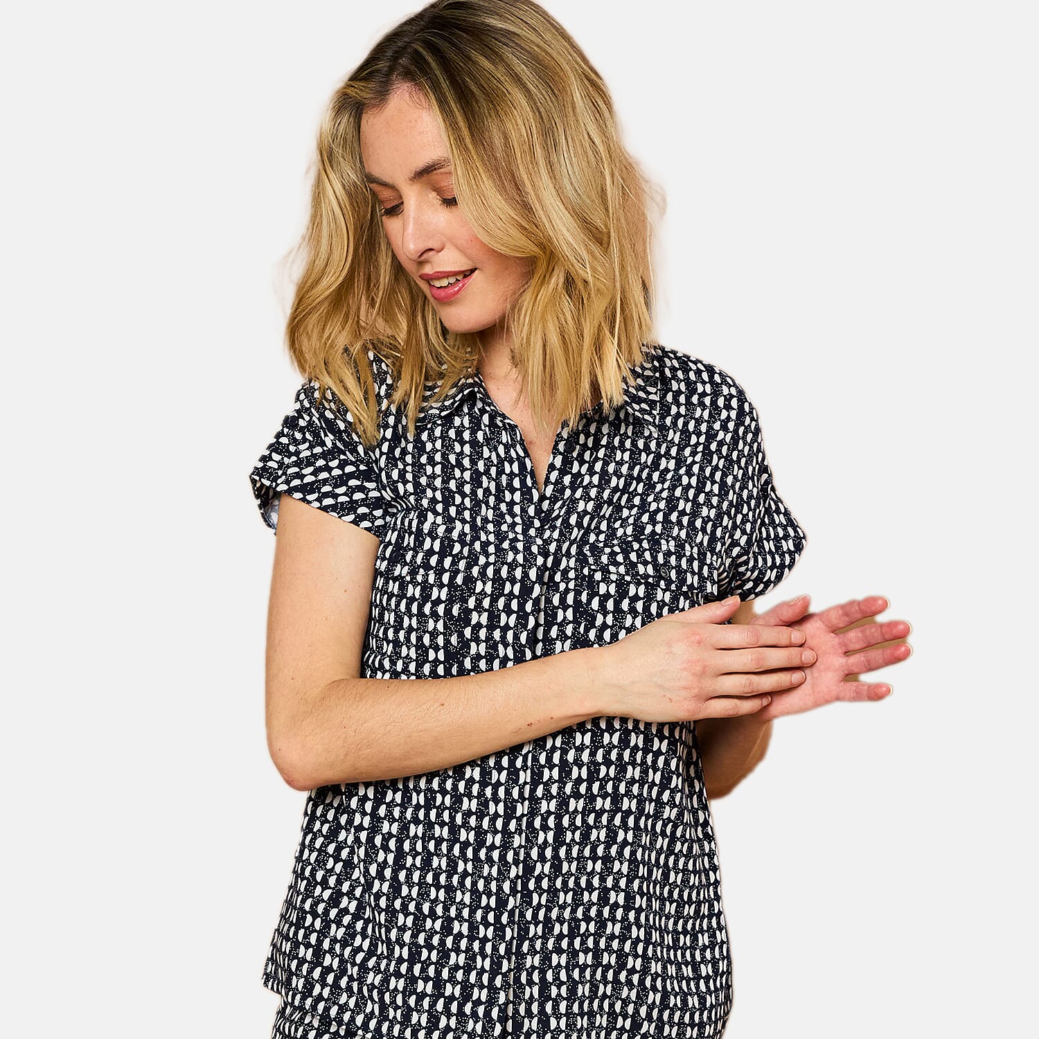 Emreco 100% Viscose Roll Sleeve Relaxed Fit Geo Print Blouse (Size 12) - Navy Cream