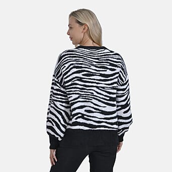 https://tjcuk.sirv.com/Products/78/5/7859629/Tamsy-Zebra-Cardigan-Size-65x1-cm-Black-White-Black-and-White_7859629_1.jpg?w=342&h=342