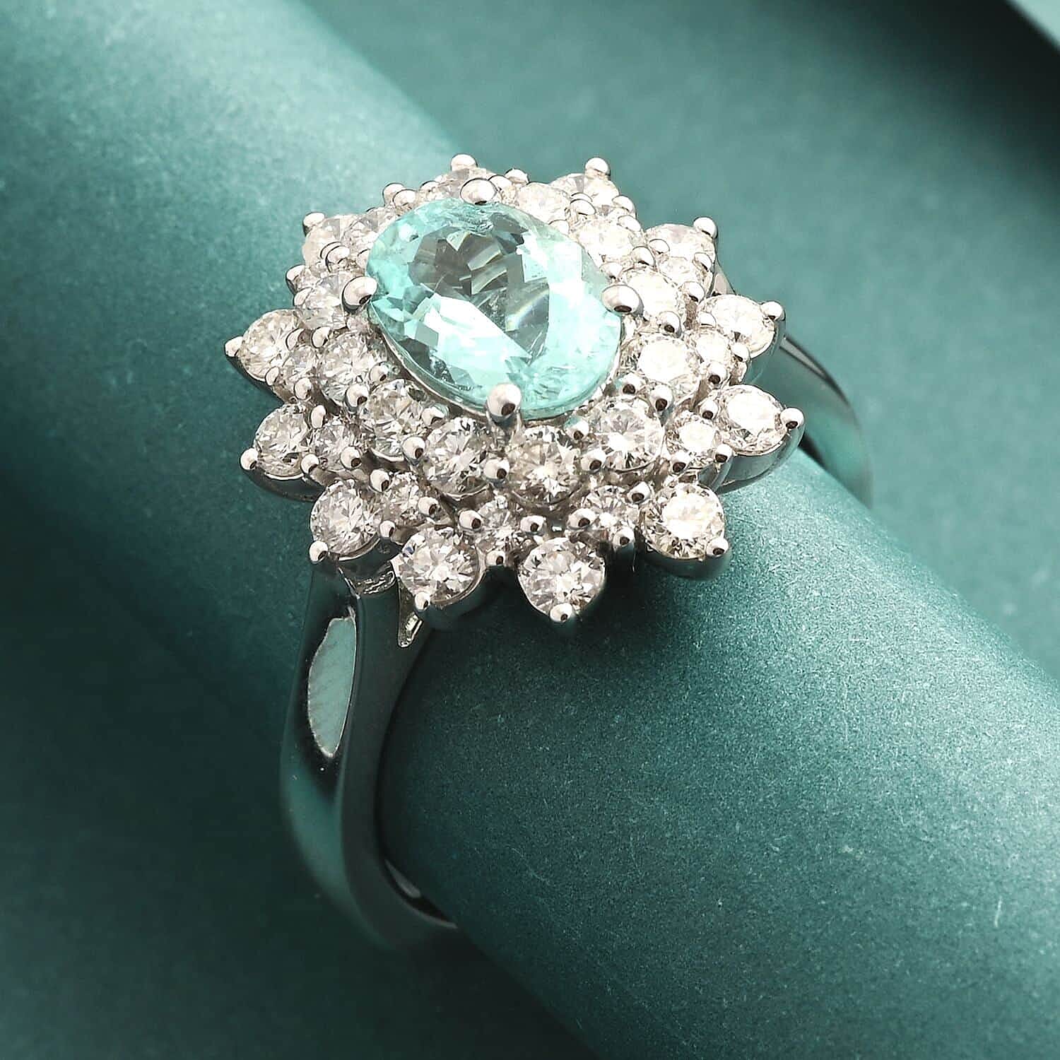 950 Platinum  AAAA  Paraiba Tourmaline   White Diamond  VS Ring 2.50 ct,  Platinum Wt. 11.57 Gms  2.500  Ct.