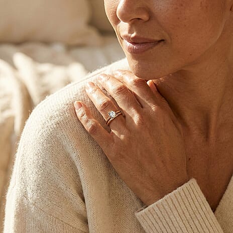 Luxuriant 9K Yellow Gold SGL Certified (VS-EF) Lab Grown Diamond Floatel Solitaire Ring 1.00 Ct.