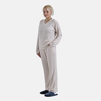 https://tjcuk.sirv.com/Products/78/6/7860818/La-Marey-Two-Piece-Knitted-Loungewear-Set_7860818_2.jpg?w=342&h=342