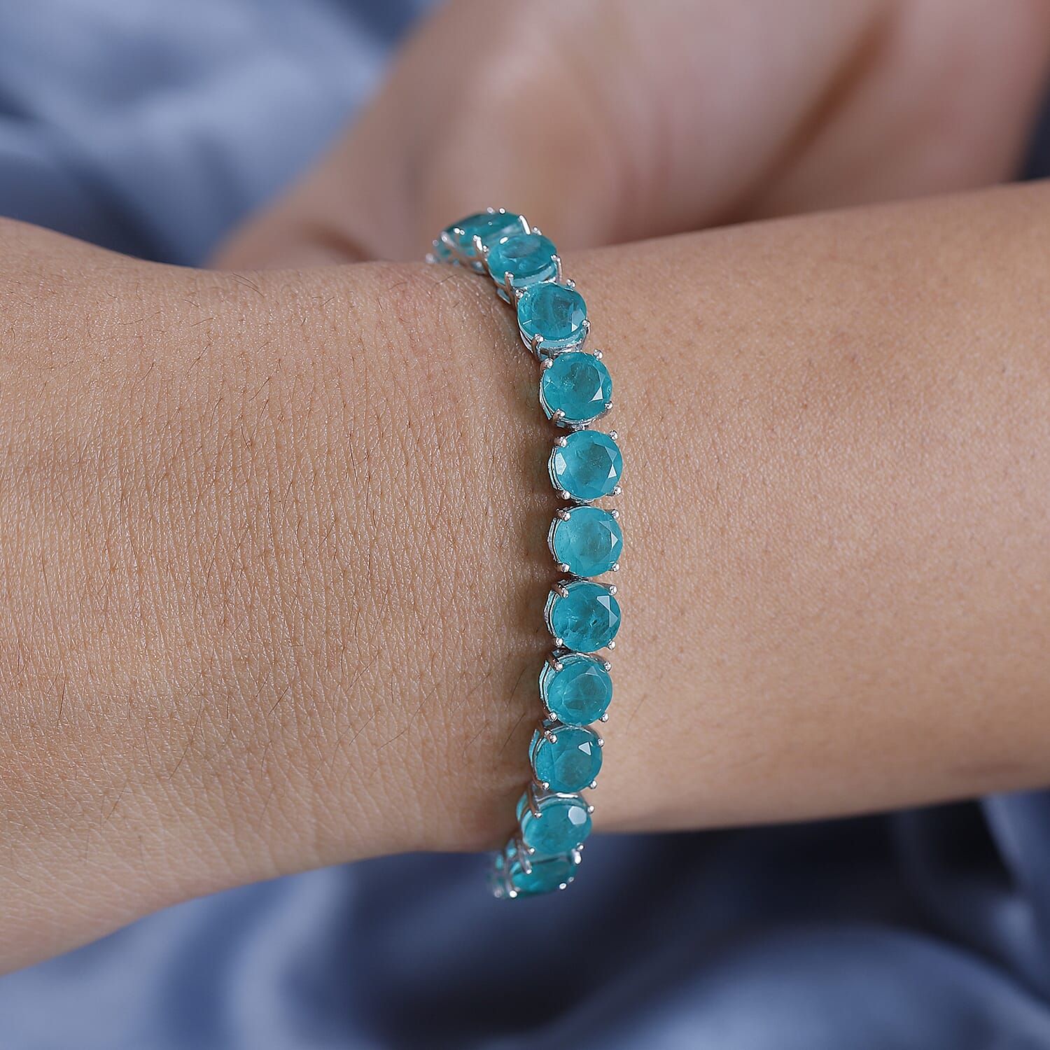 Emeraldine Quartz Bracelet (Size - 8) in Rhodium Overlay Sterling Silver 38.38 Ct.