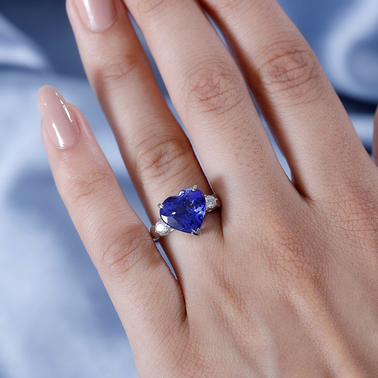 RHAPSODY 950 Platinum  AAAA  Tanzanite  White Diamond  EF, VS Solitaire Ring 5.68 ct,  Platinum Wt. 6.04 Gms