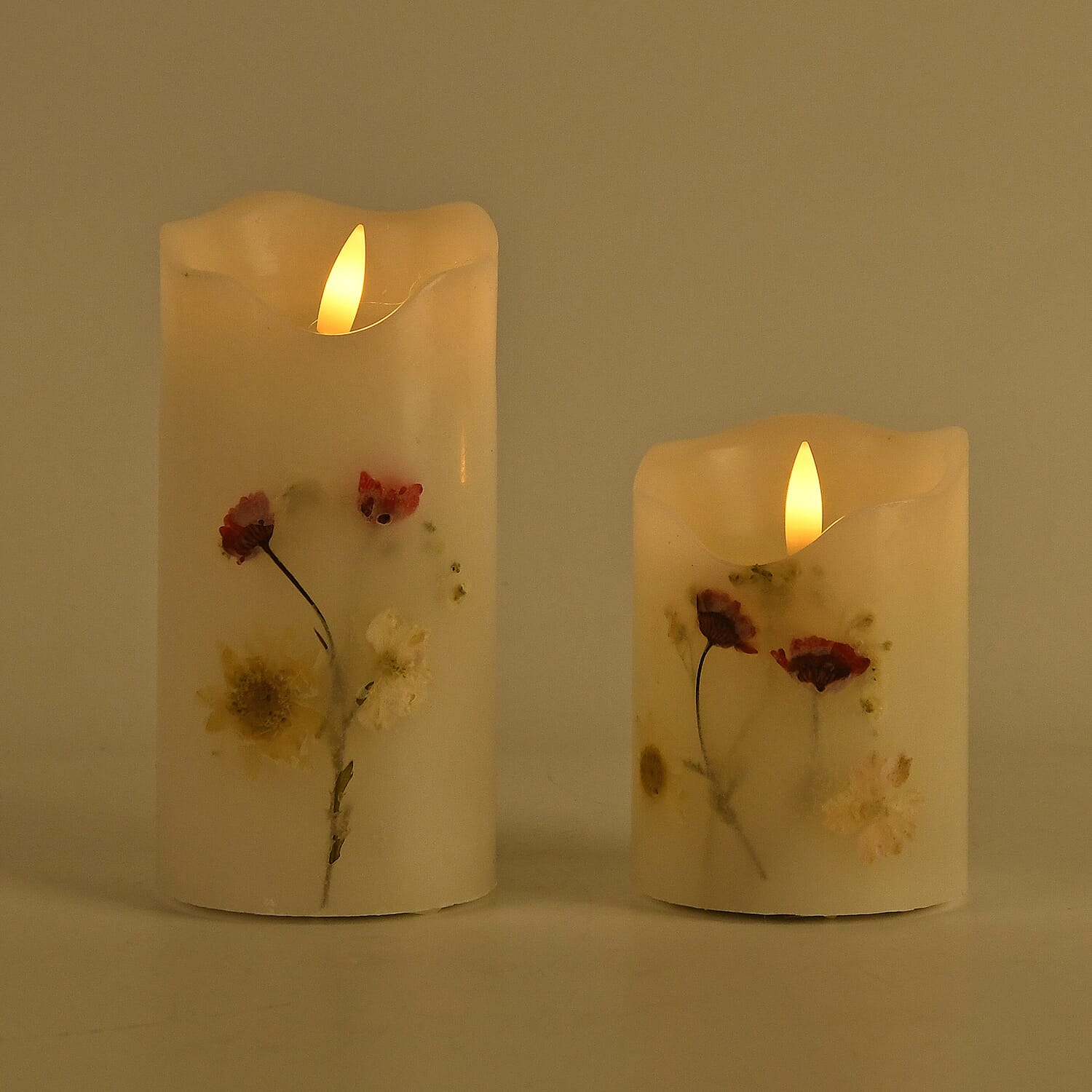 Set of 2 LED Wax Candle Lights Embedded with Dry Flower (2AA Battery not inc.) - Red Set of 2 LED Wax Candle Lights Embedded with Dry Flower (2AA Battery not inc.) - Red