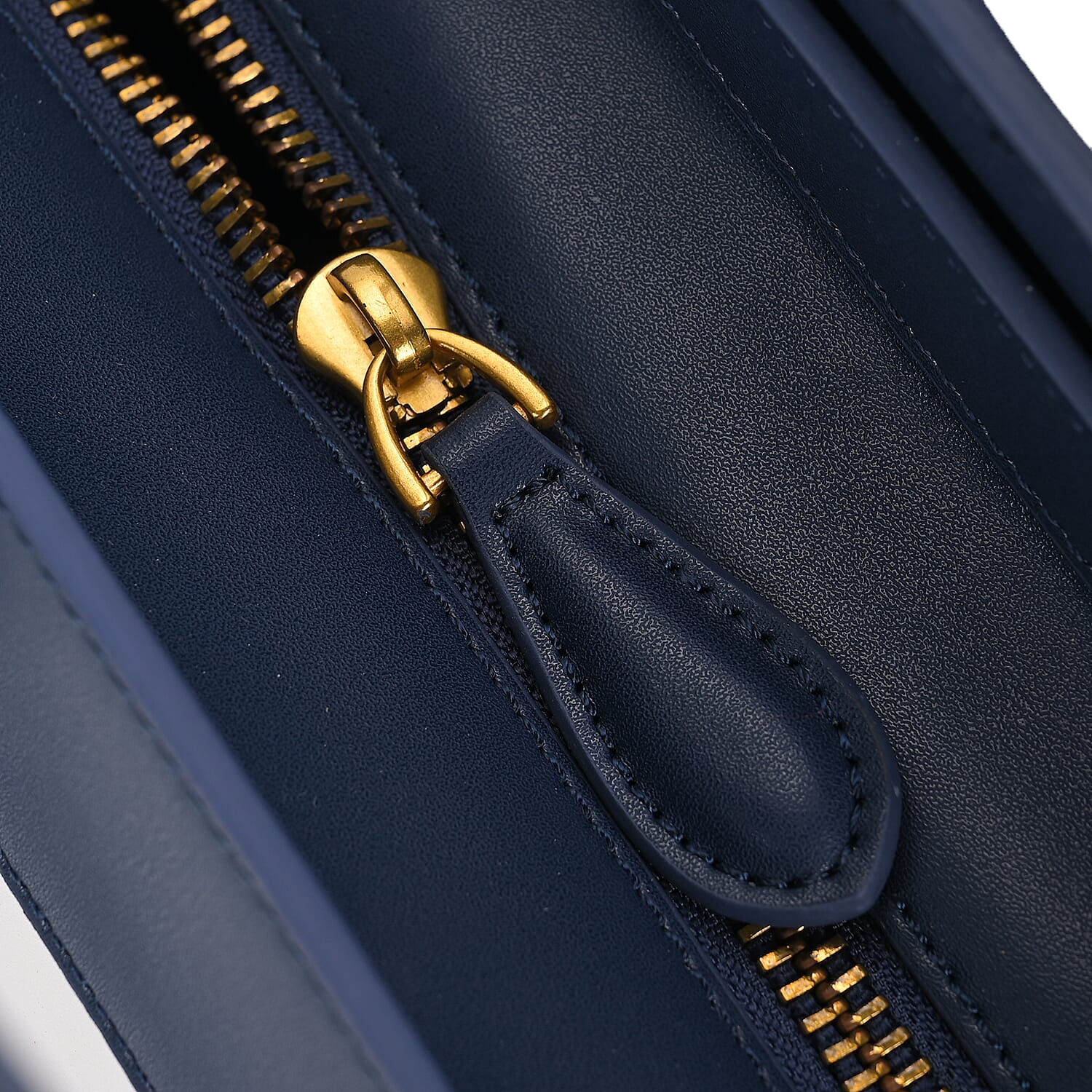 CLOSEOUT OFFER - DESIGNER INSPIRED -- - 100% Genuine Leather Crossbody Bag with Handle Drop - Navy - White