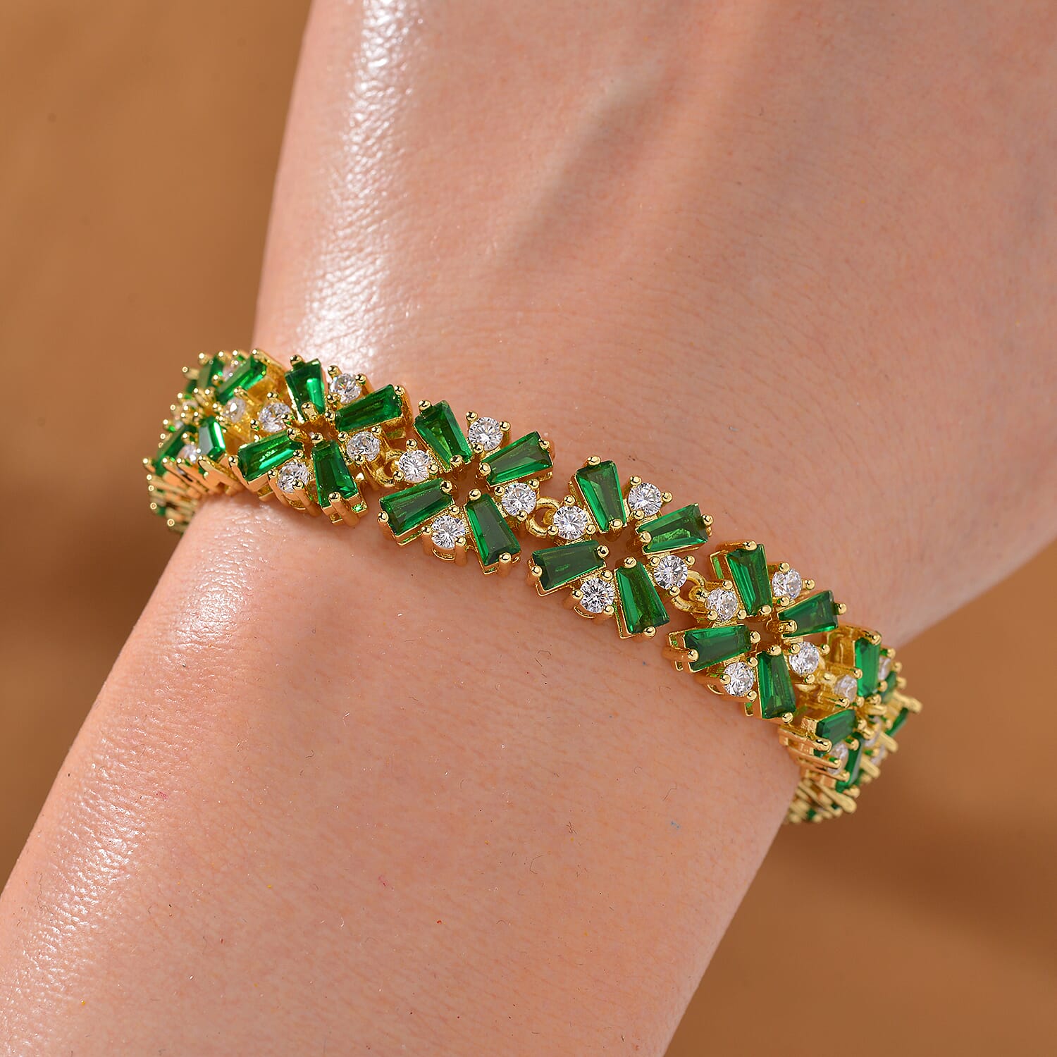 White & Green Cubic Zirconia Bracelet (Size - 7.25) in Yellow Gold Tone 30.0 Ct