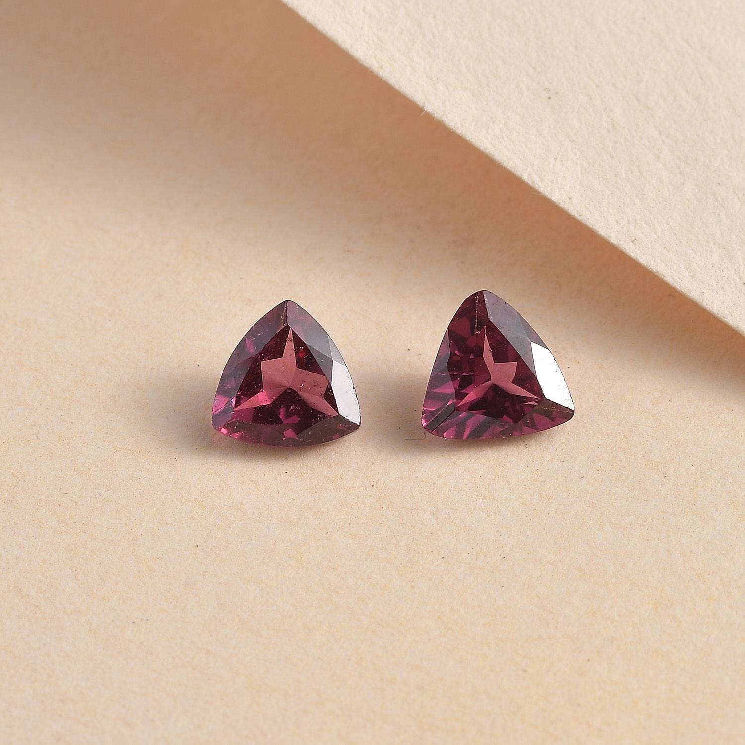 Rhodolite Garnet Trillion 5 mm